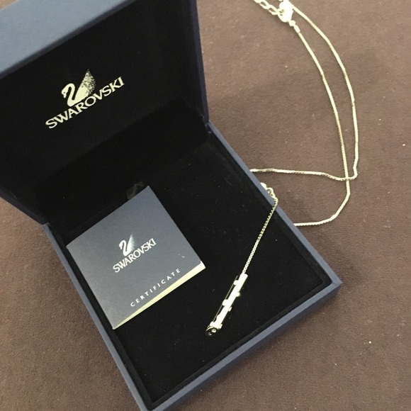 Swarovski Necklace - Picture 1 of 2